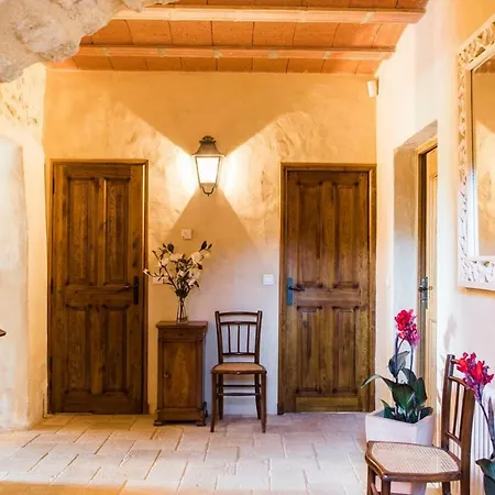Villa Accent Immobilier - Mas Des Pelerins, Piscine, 13 Pers Eygalieres (Bouches-du-Rhone)